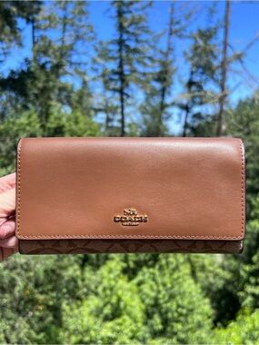 COACH VINTAGE Signature Canvas & Brown Leather Slim Trifold Wallet Gold Hardware
